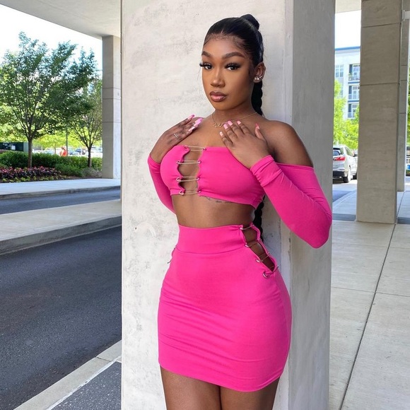 Pink Set - Picture 2 of 2